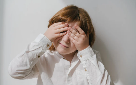 Read more about the article Understanding Autistic Shutdown Symptoms